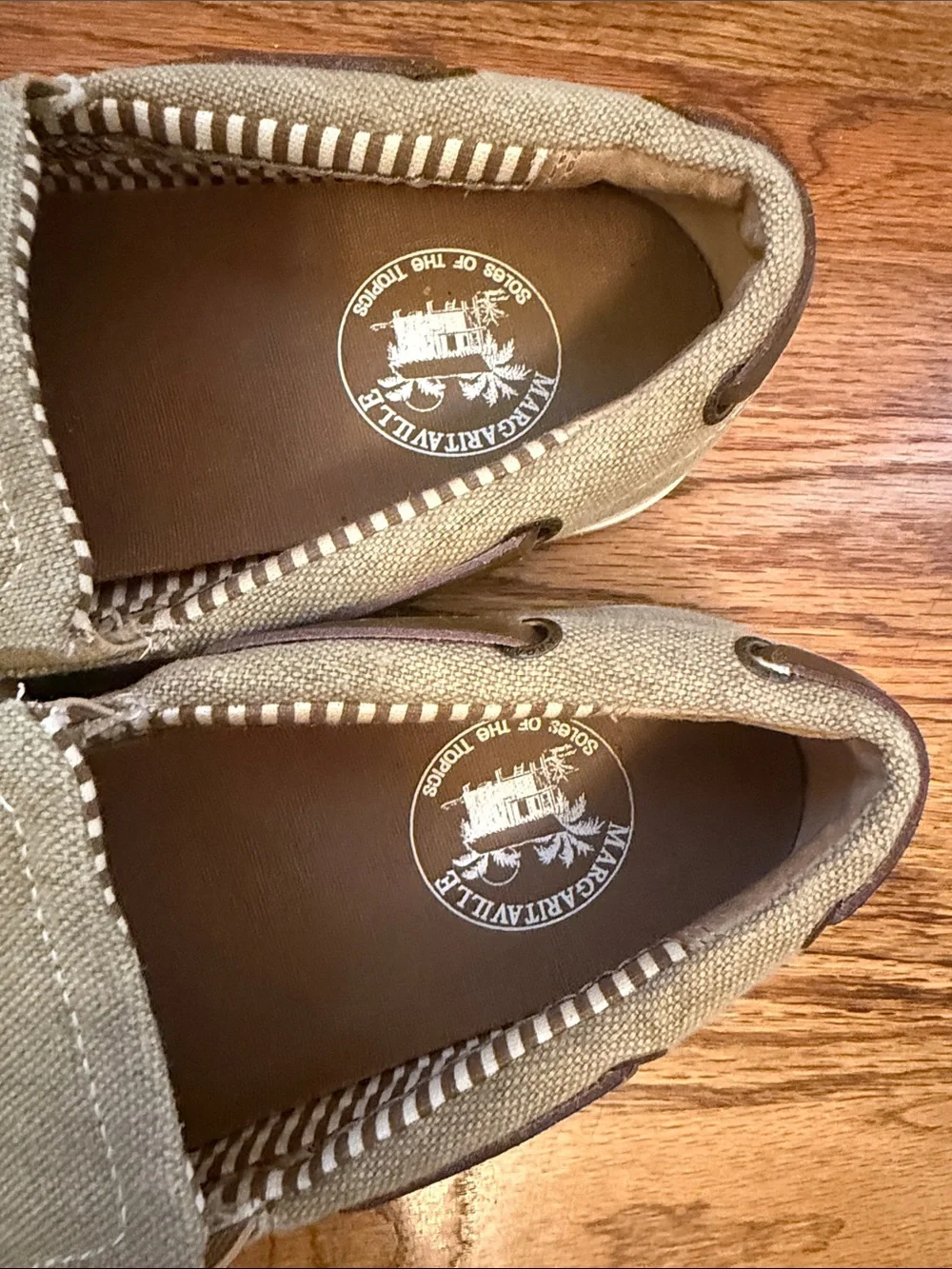 Casual Men’s Slip-On Canvas Shoes in Olive size 8.5